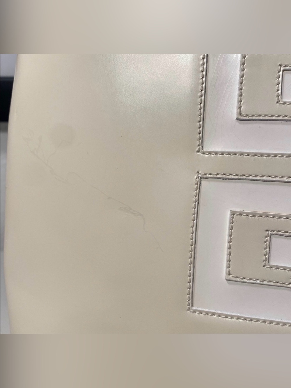 Vintage GIVENCHY Structured
High Gloss Leather Bag - Picture 15 of 15
